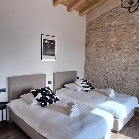 Alloggio per agriturismo La Pina